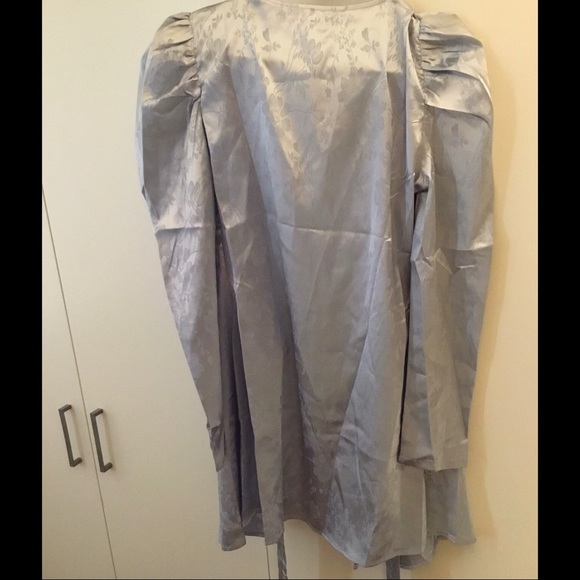 5/25% off - Satin Party Dress Ice blue wrap style pretty - Picture 3 of 3